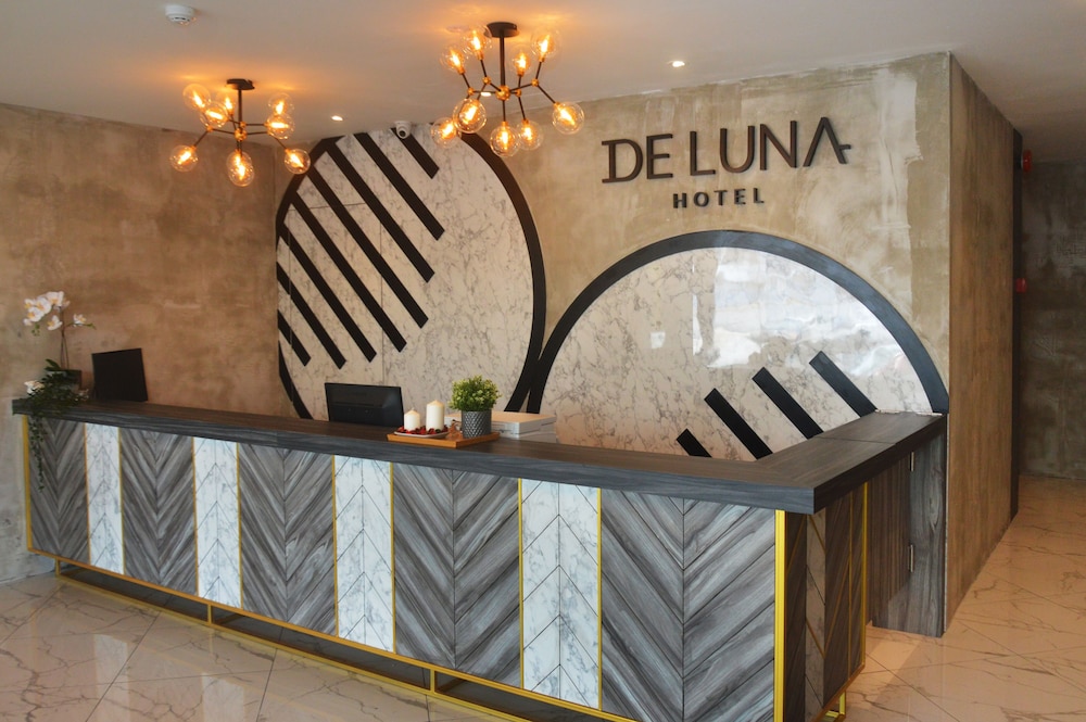 De Luna Hotel Sri Petaling 3/17