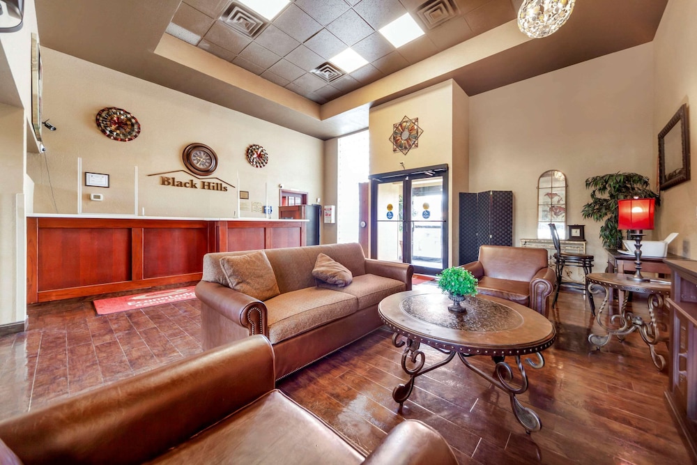 Econo Lodge Black Hills 31/46
