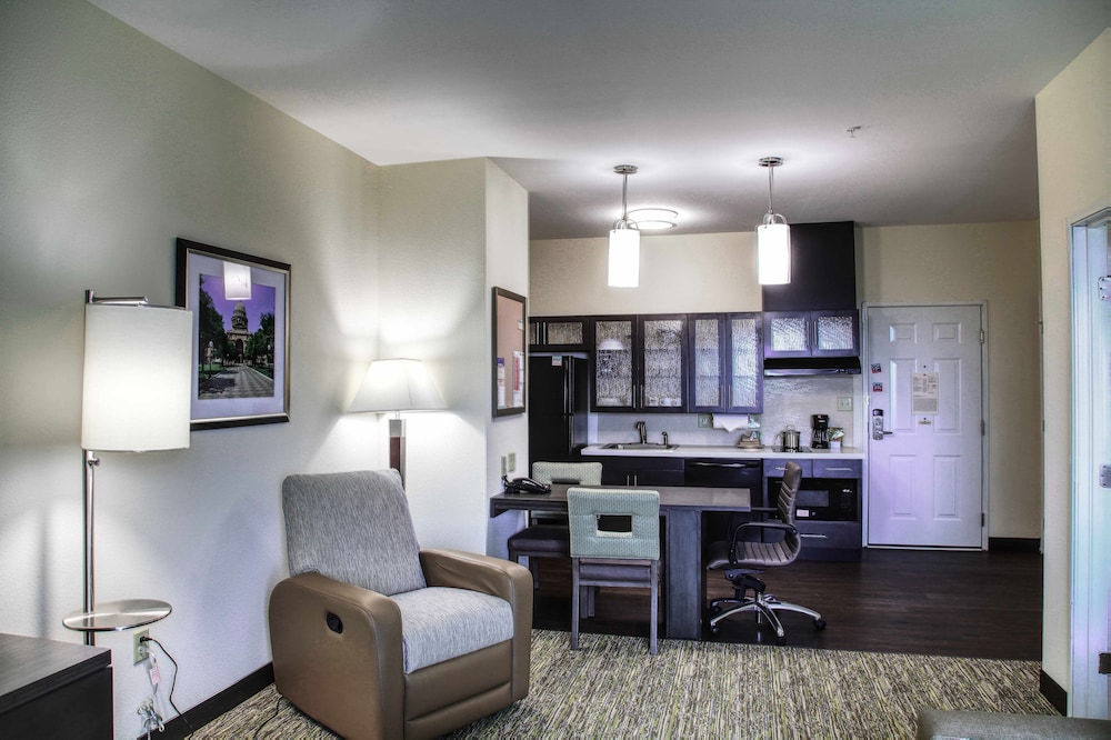 Candlewood Suites Austin North 39/55