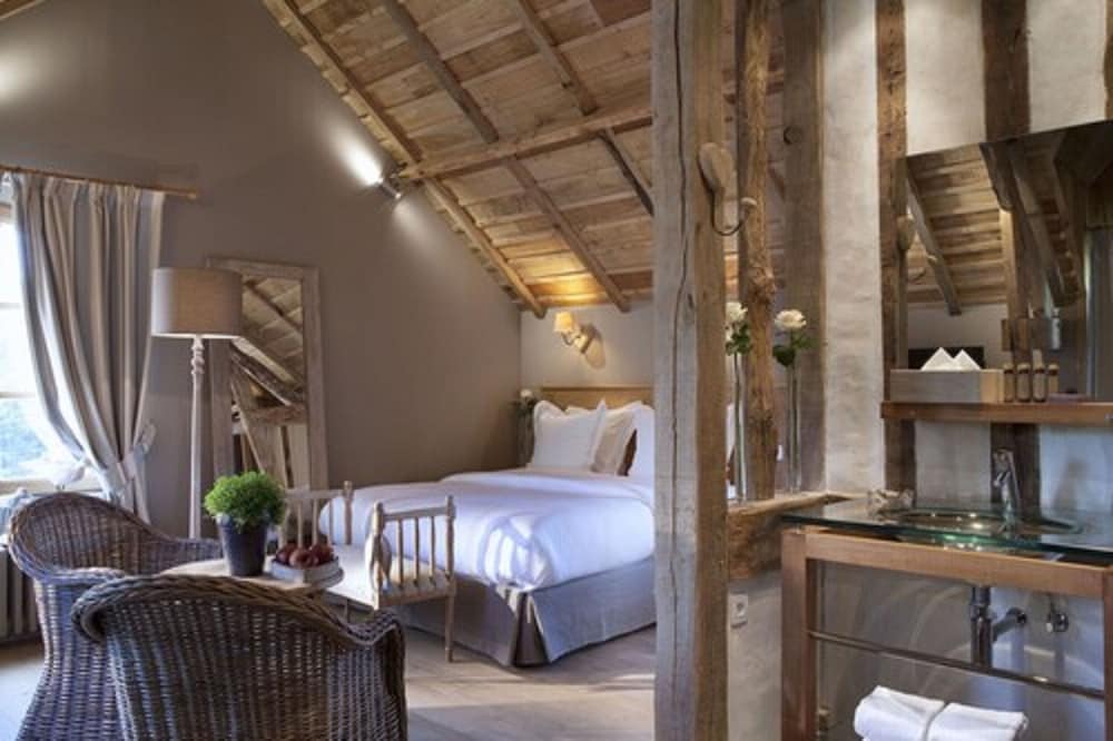 Auberge De La Source 20/69