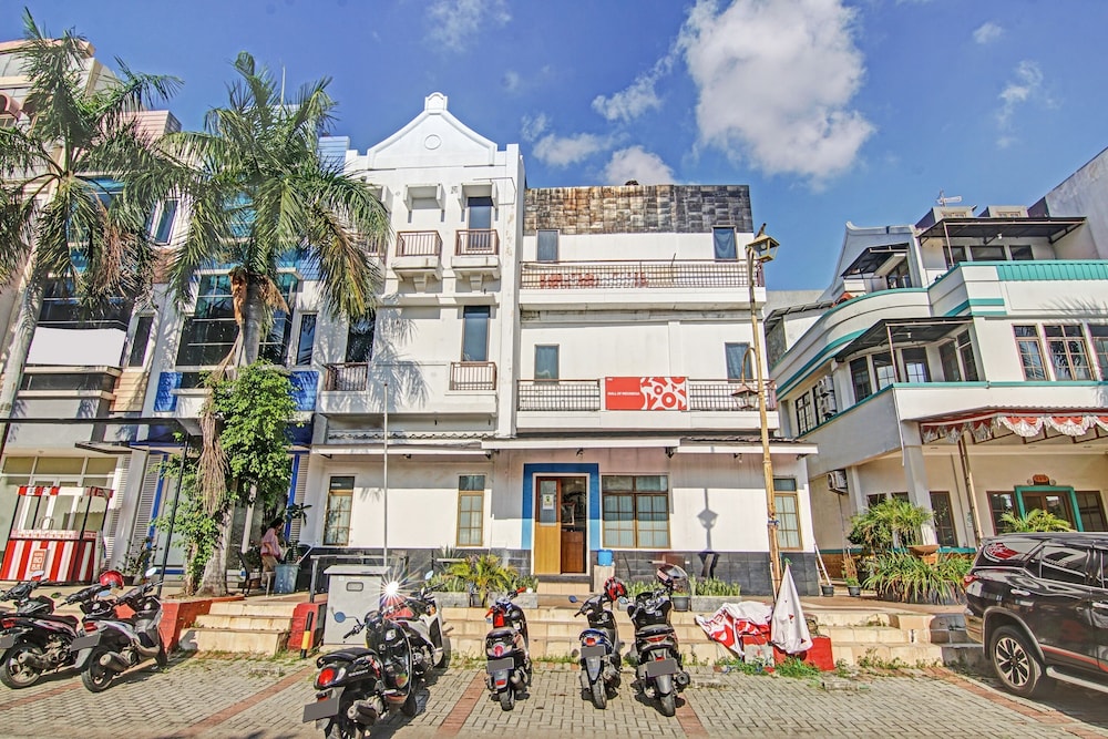 Reddoorz Near Mall Of Indonesia 16/18