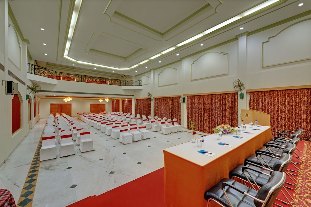 SRM HOTEL 28/41