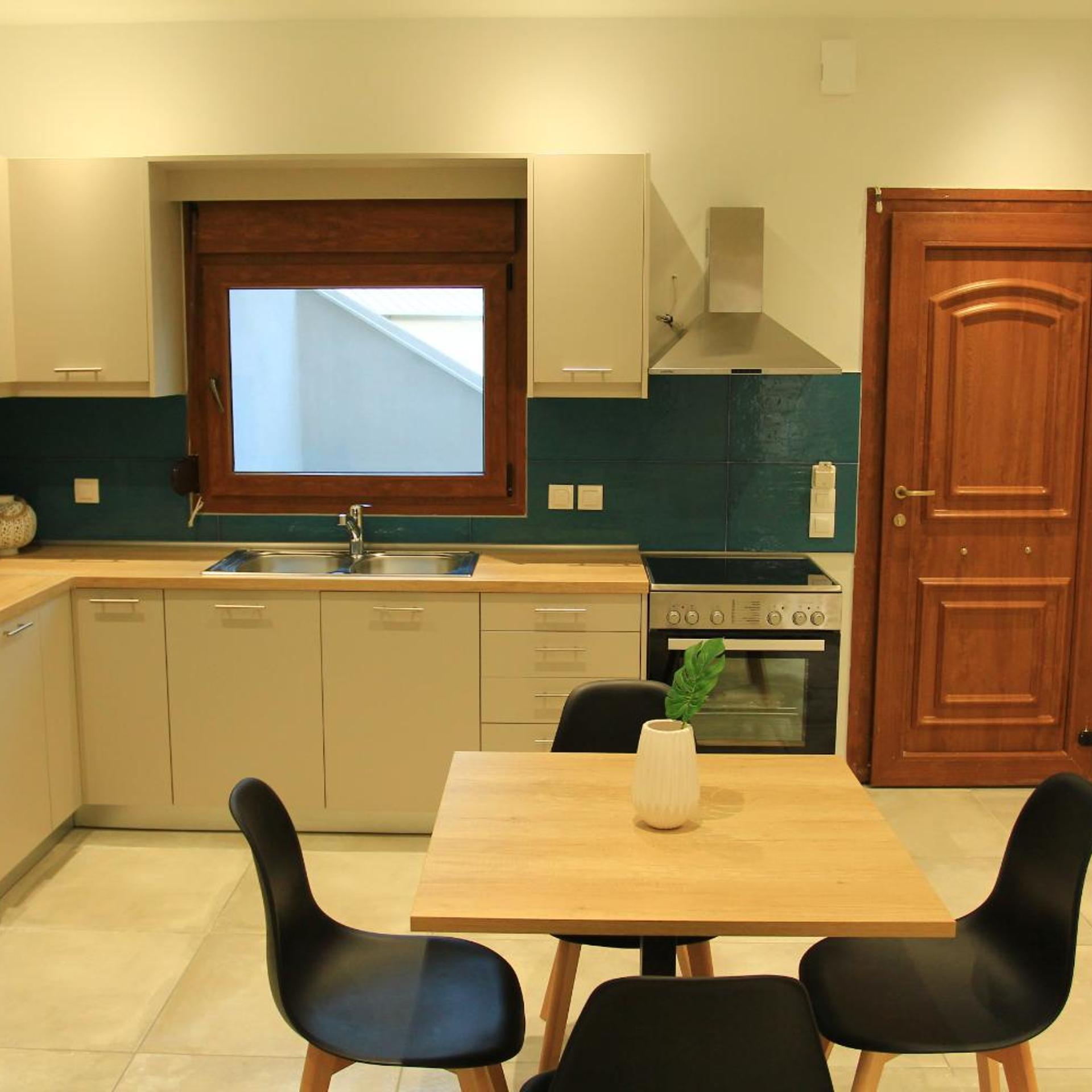 Karavos Apartments 38/57