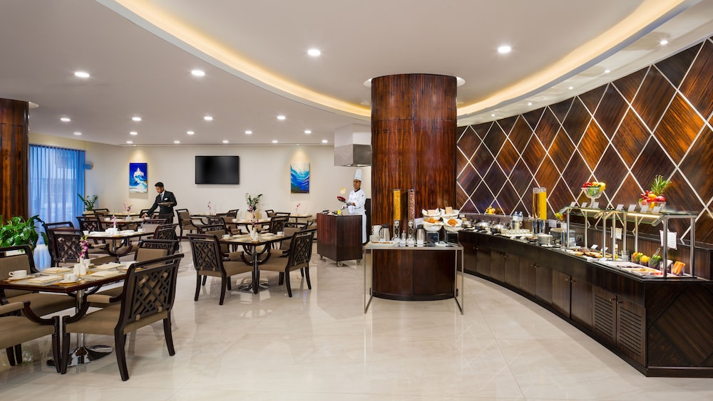 Savoy Suites Hotel Apartments 32/39