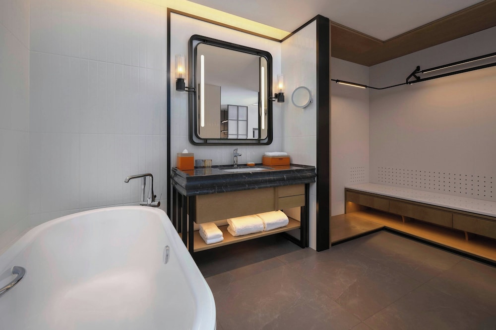 Sofitel Ningbo 48/50
