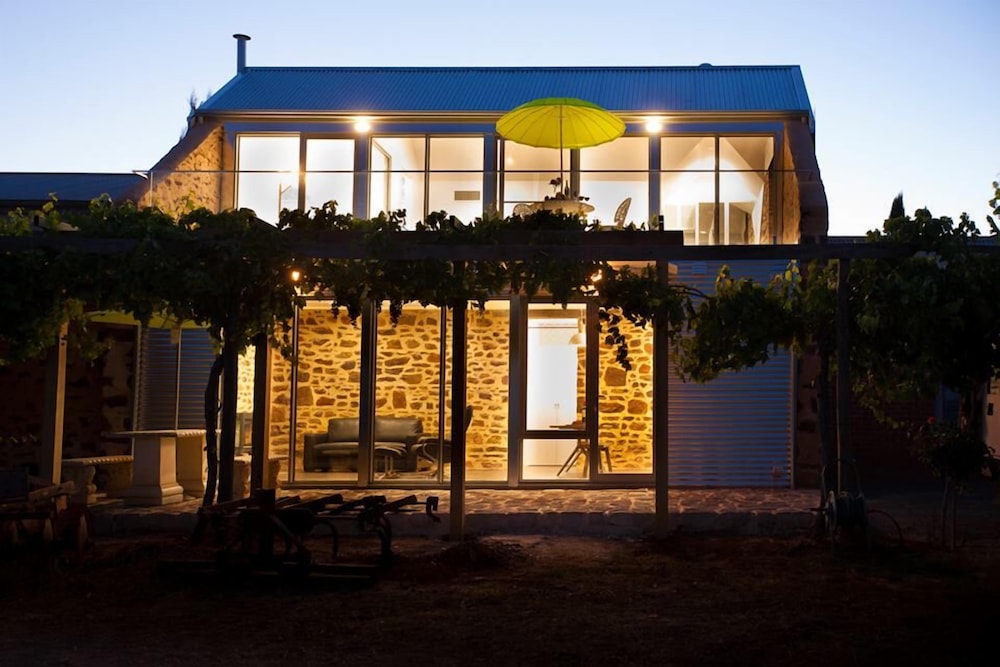 Barossa Shiraz Estate in LYNDOCH