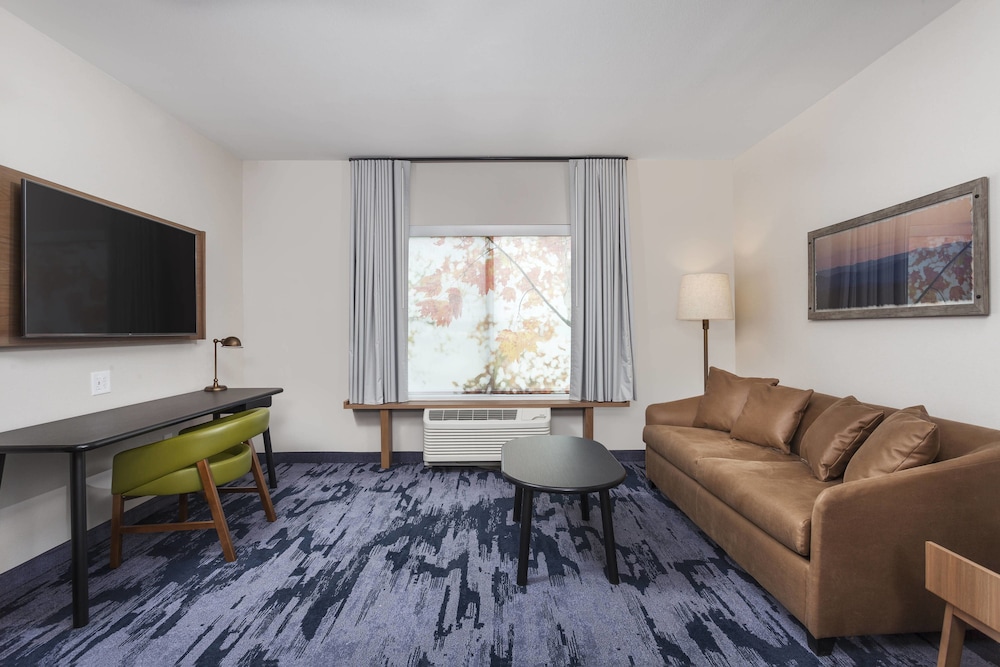 Fairfield Inn Suites Lebanon 24/37
