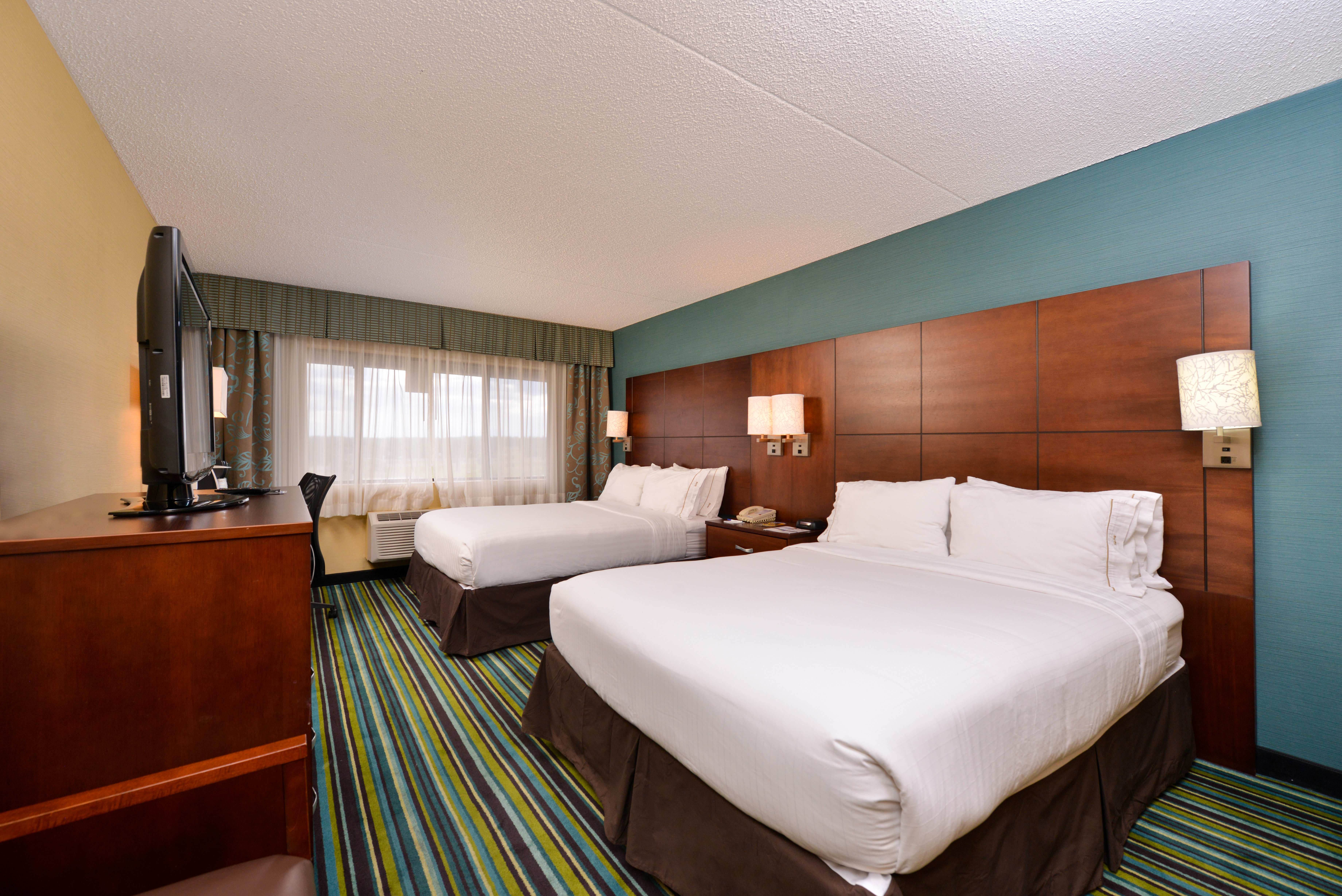 HOLIDAY INN EXPRESS FLAGSTAFF 17/63