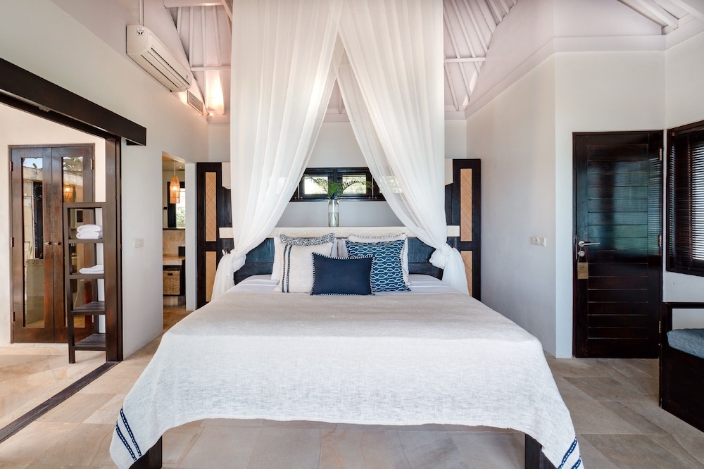 Batu Karang Lembongan Resort and Spa 20/85