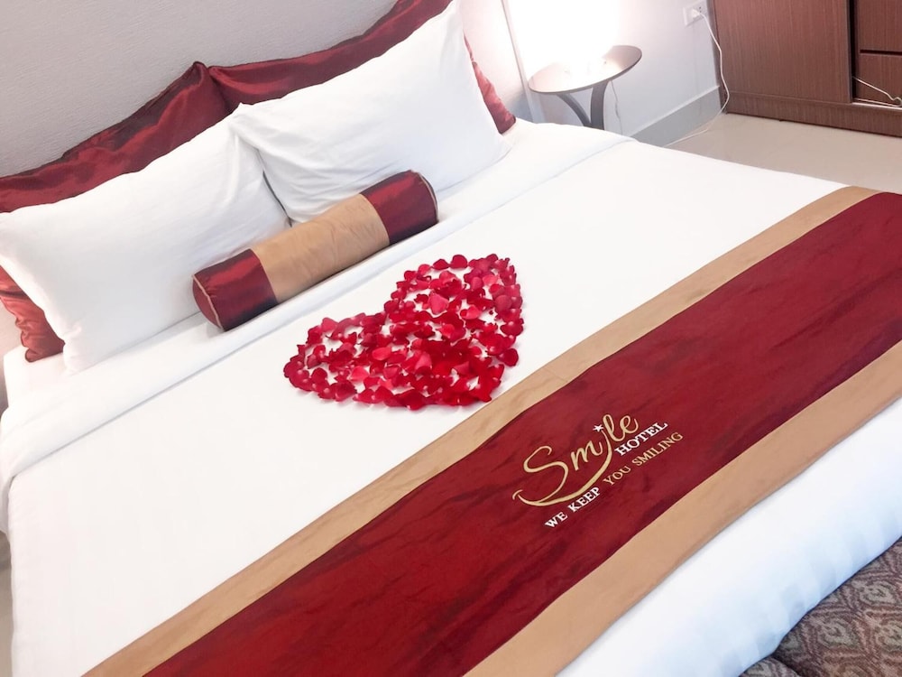 Smile Hotel 18/24