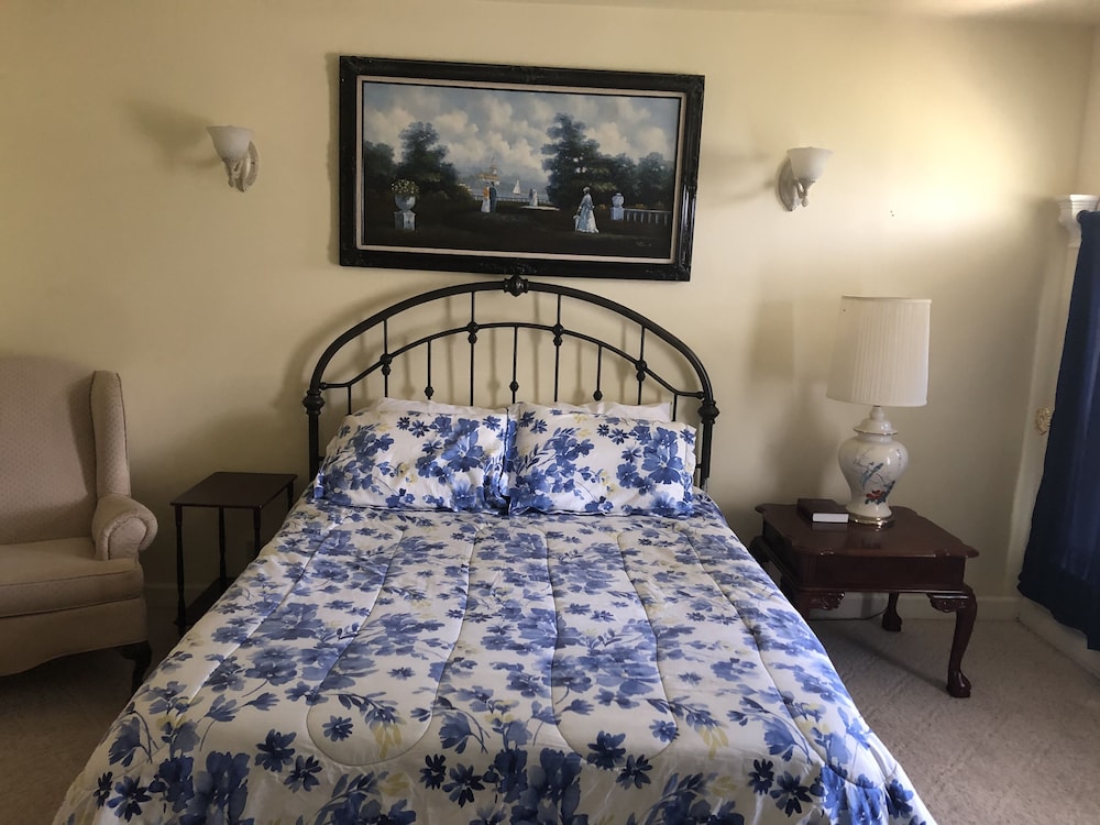 The Abbe House Inn 15/54