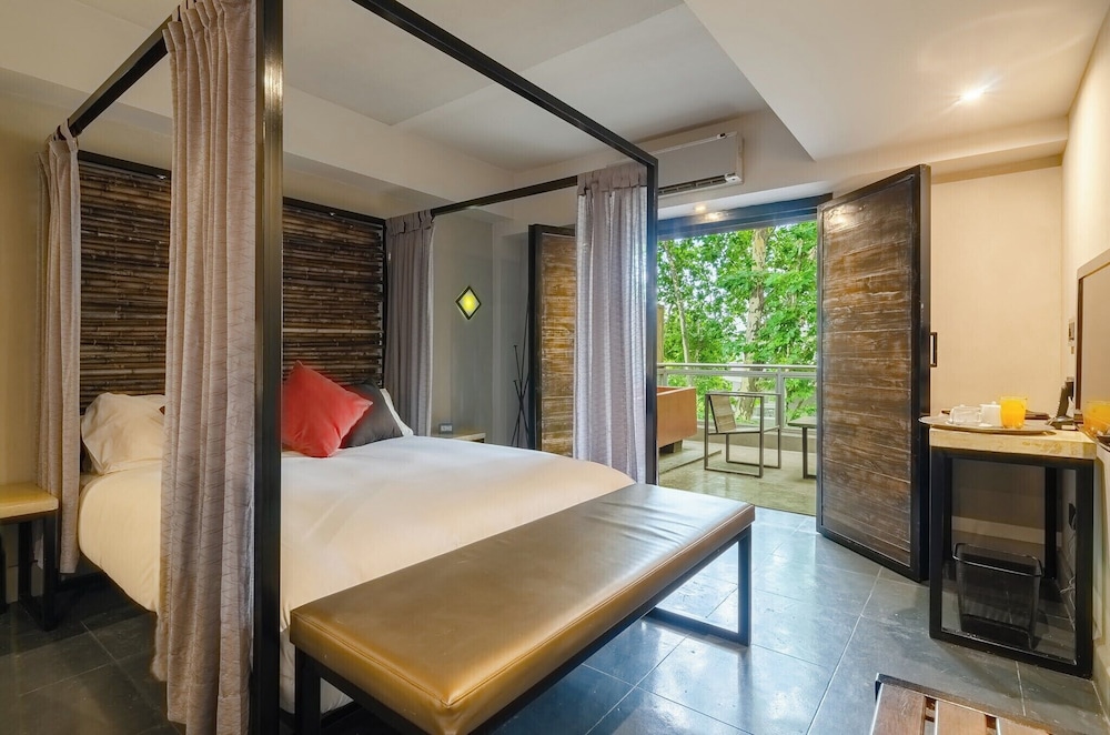 Prodeo Hotel Lounge 25/70
