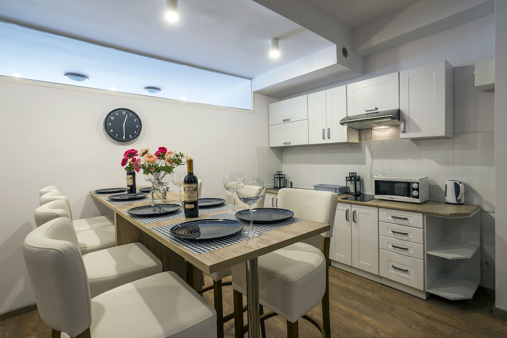 Galeria Italiana Apartments 39/50