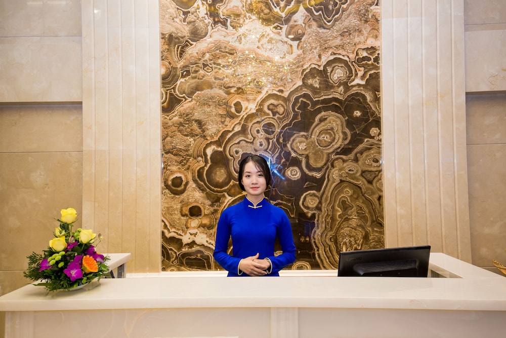 Little Hanoi Deluxe Hotel 3/55