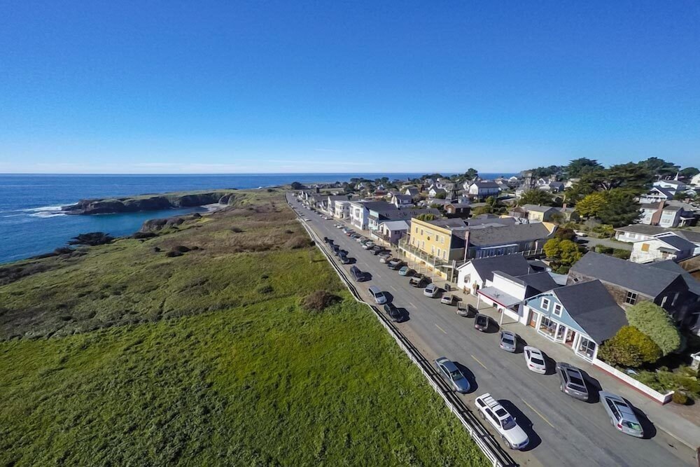 The Mendocino Hotel and Garden Suites 38/47