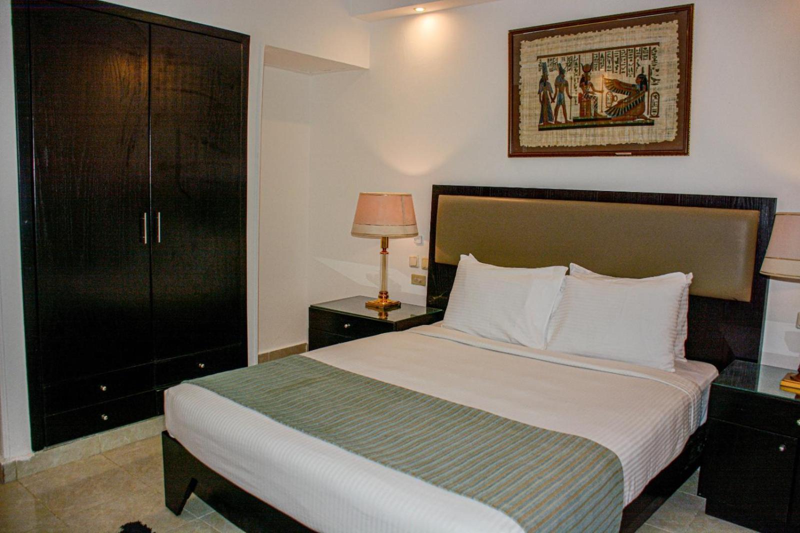 Suite, Desert View Hotel 4/6