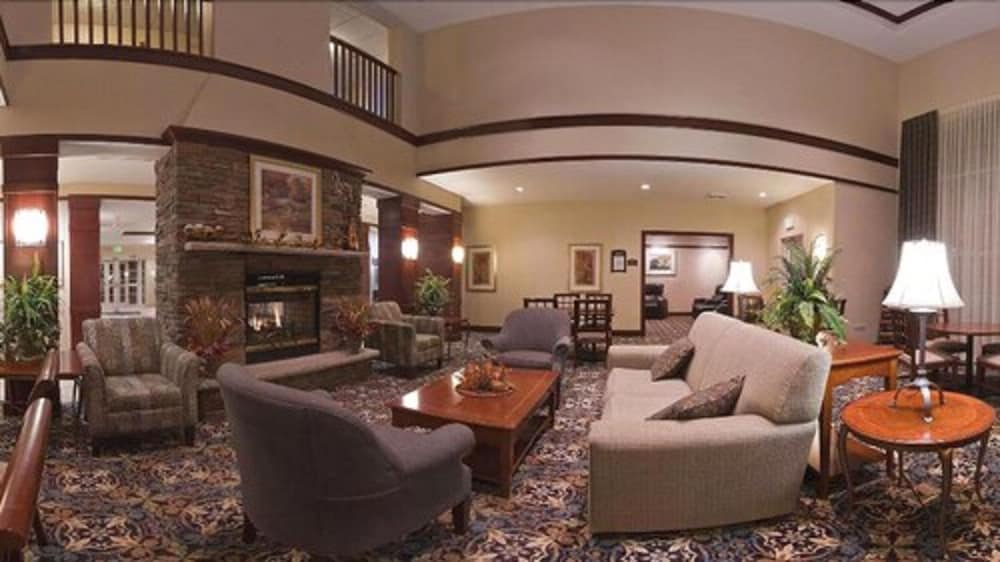 STAYBRIDGE SUITES ROCKFORD 40/73