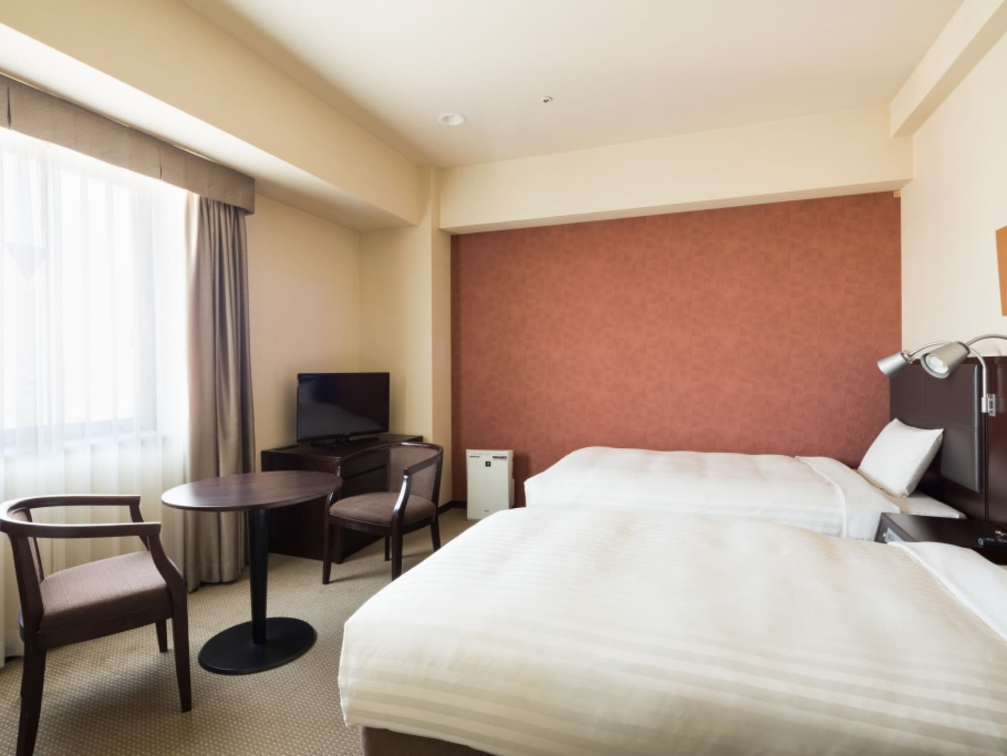 ROOM, SINGLE, TWIN BEDS