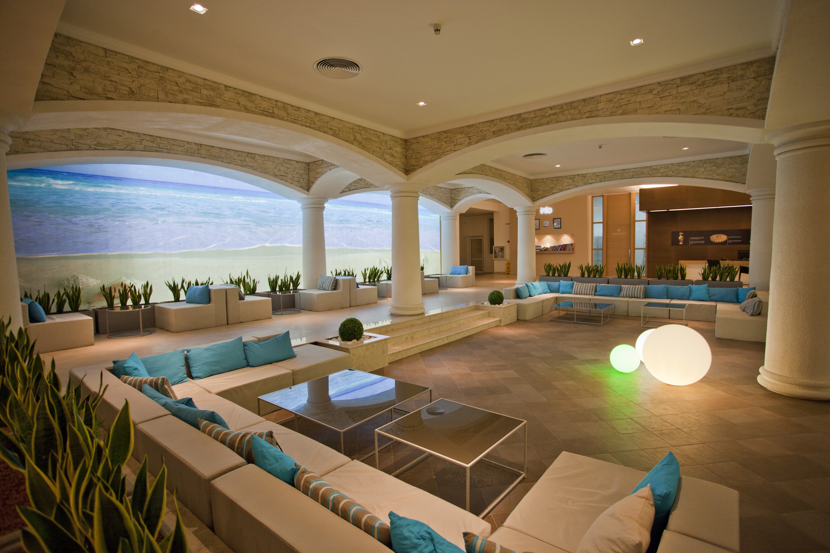 DIT Evrika Beach Club Hotel 40/68