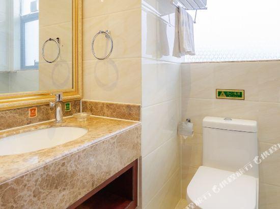 Vienna Hotel (Guiyang Huaguoyuan) 49/55