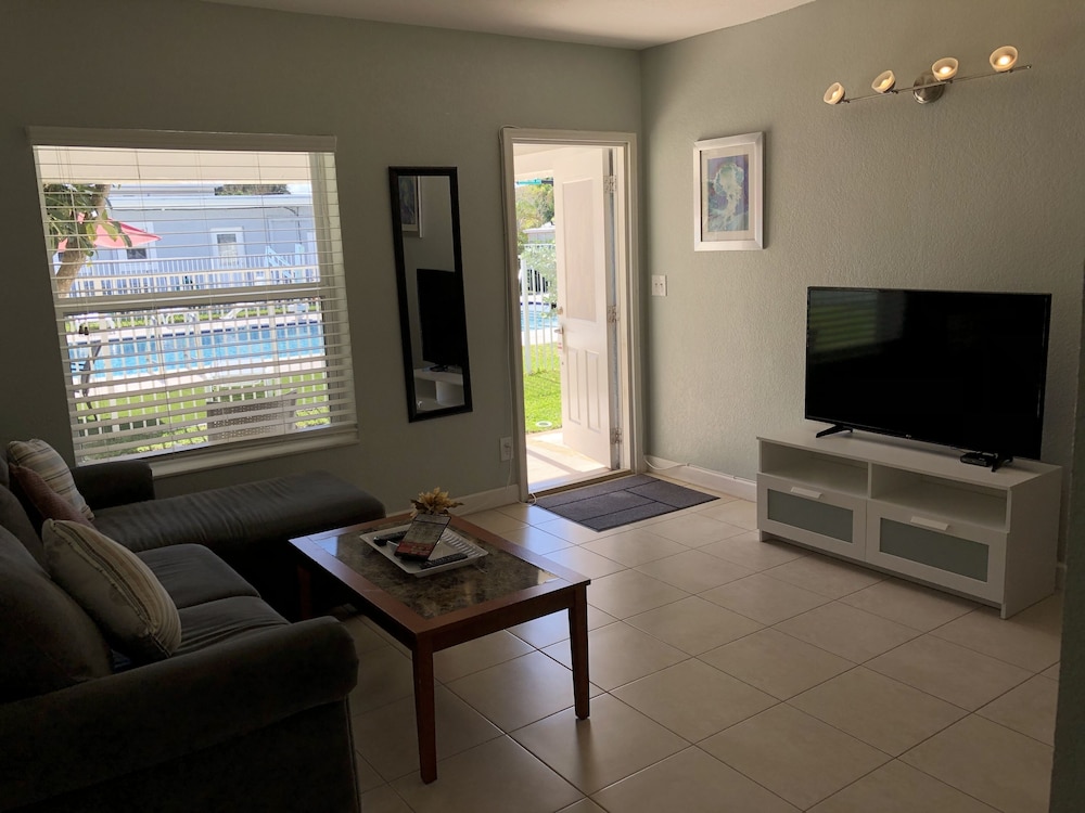 Coral Key Inn 42/71