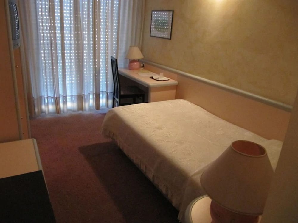 Hotel Grazia Deledda 7/42