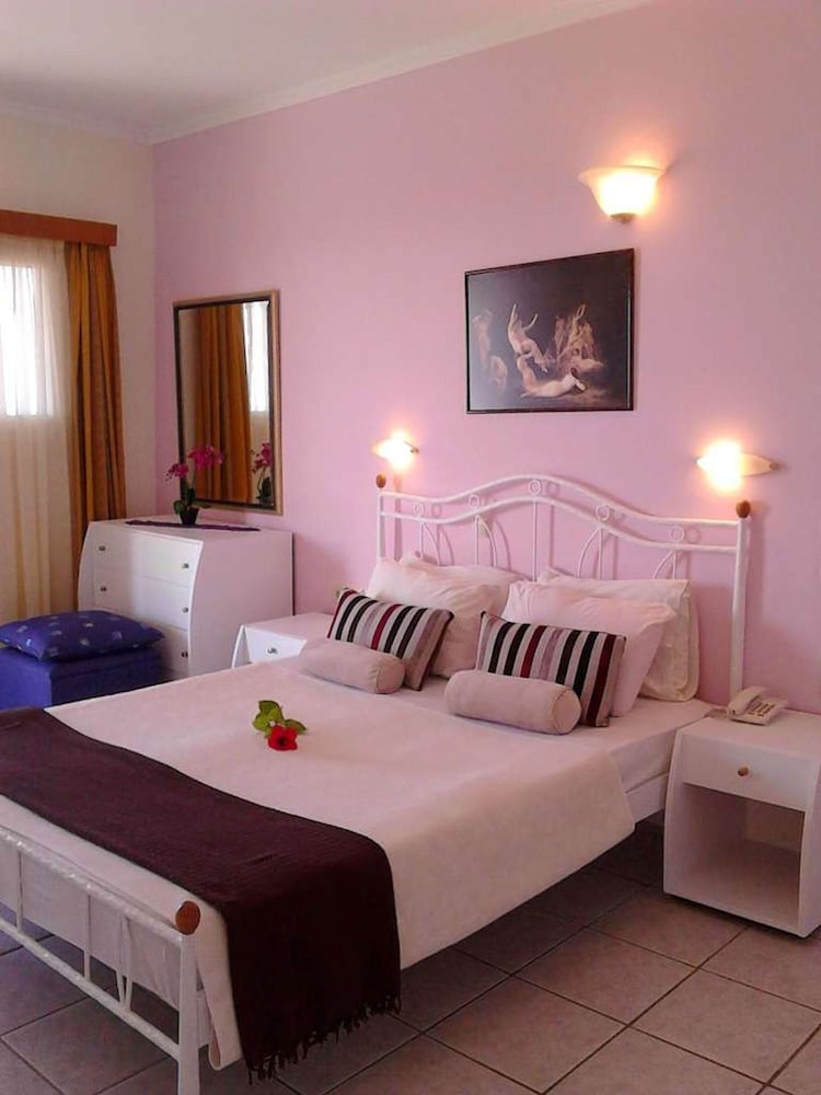 Creta Suites 25/70