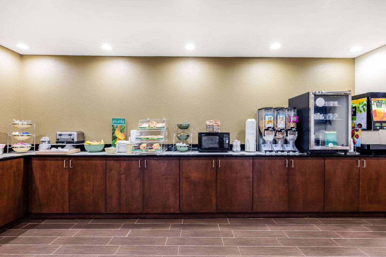 Quality Inn Batesville 10/40