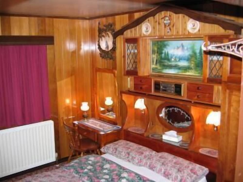 KARELIA ALPINE LODGE 29/56