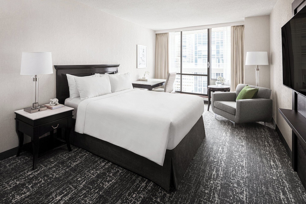 CHELSEA, STANDARD, QUEEN BED