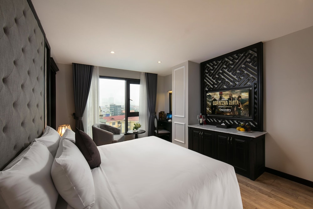 PREMIUM, DOUBLE OR TWIN BED, CITY VIEW
