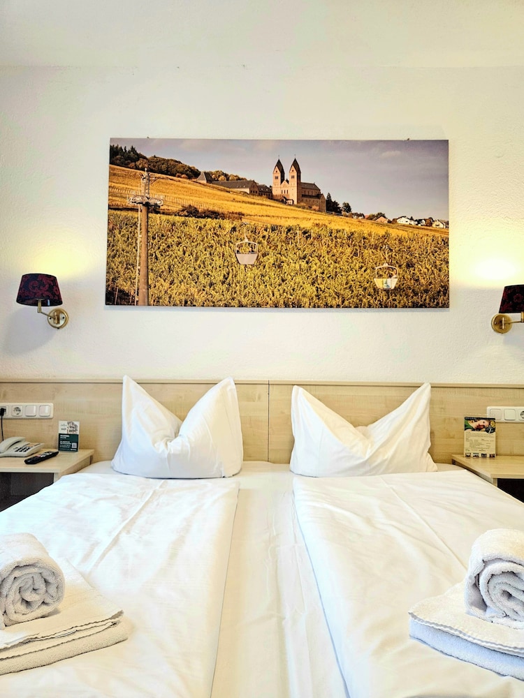 Historisches Hotel Weinrestaurant Zum Grünen Kranz 17/50