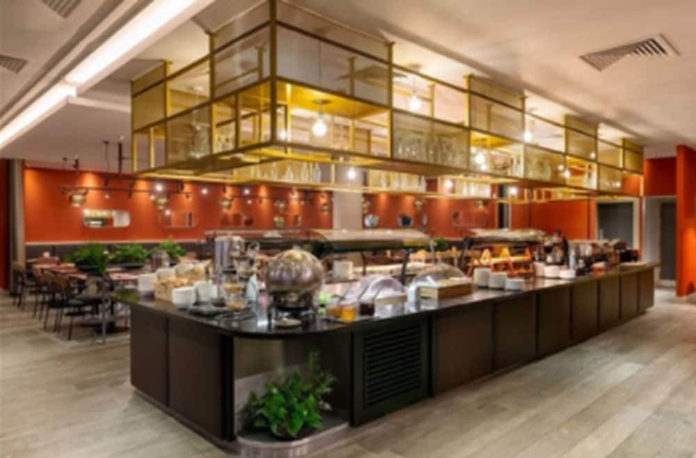Hilton Garden Inn London Heathrow Airport 32/44