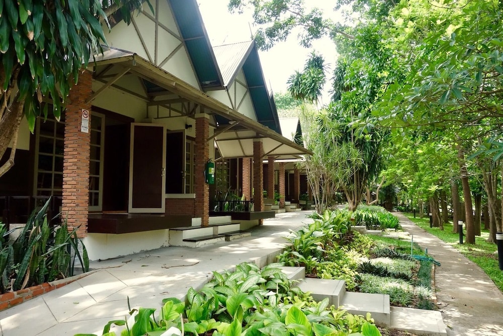 WANATHARA HEALTH RESORT AND SPA 6/50