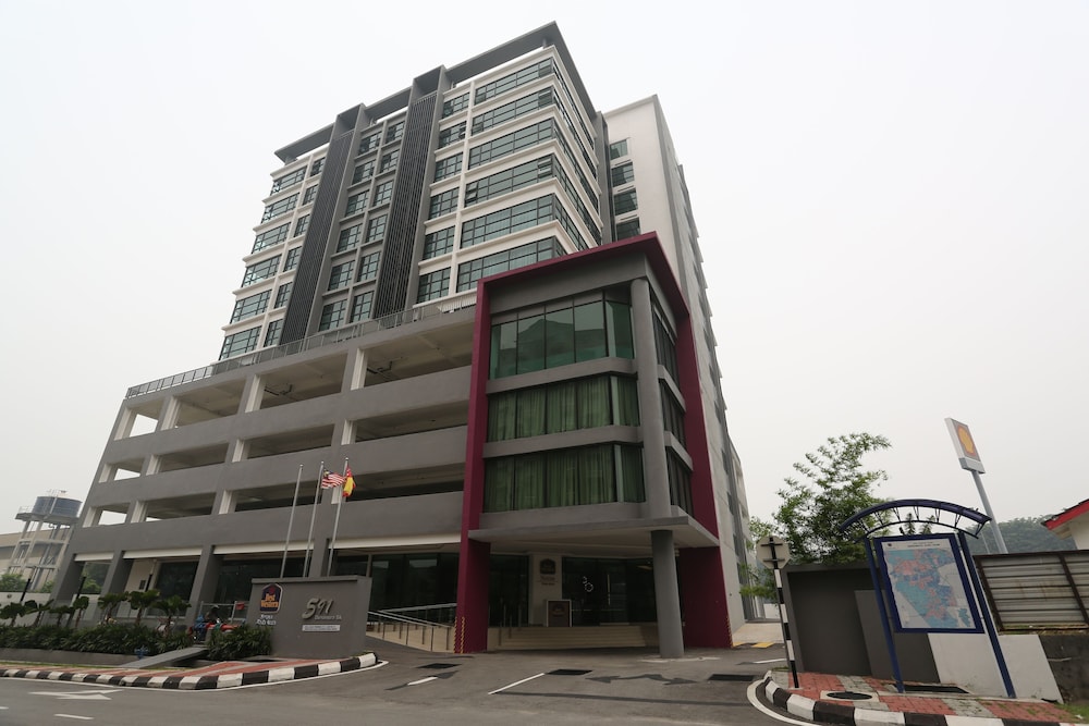 NEXUS REGENCY SUITES photo3