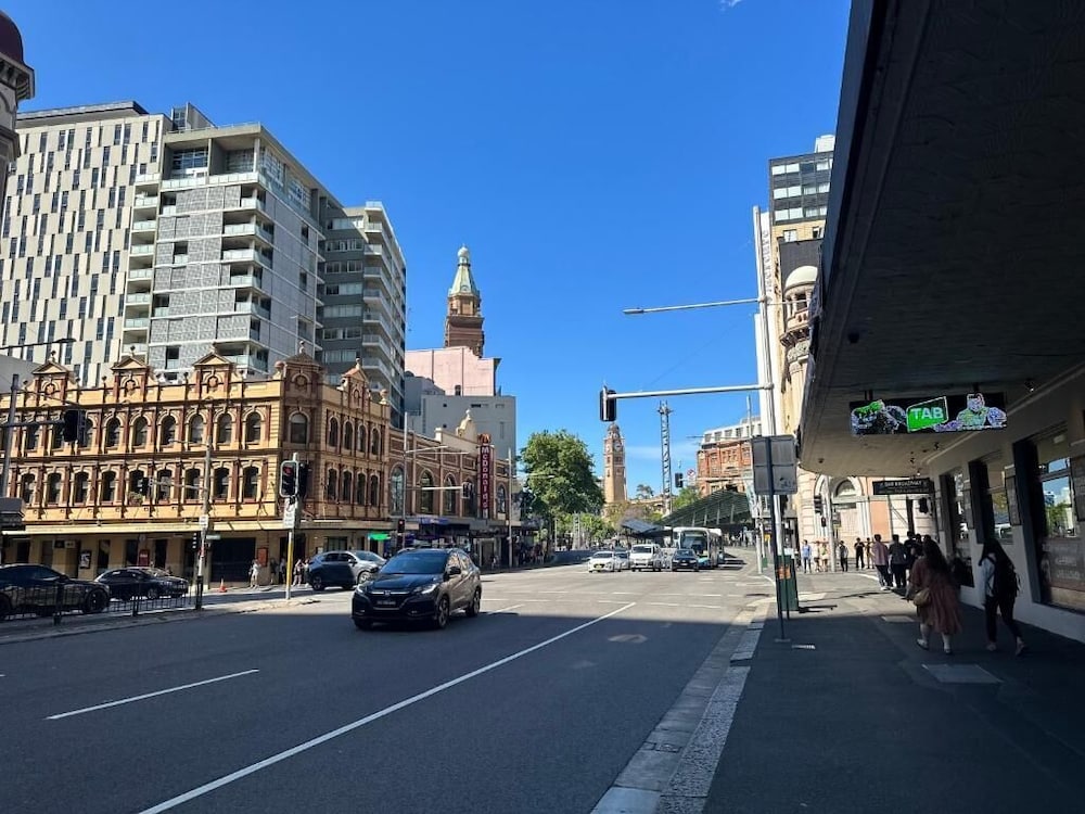 Sydney RiseOn Hotel 49/56