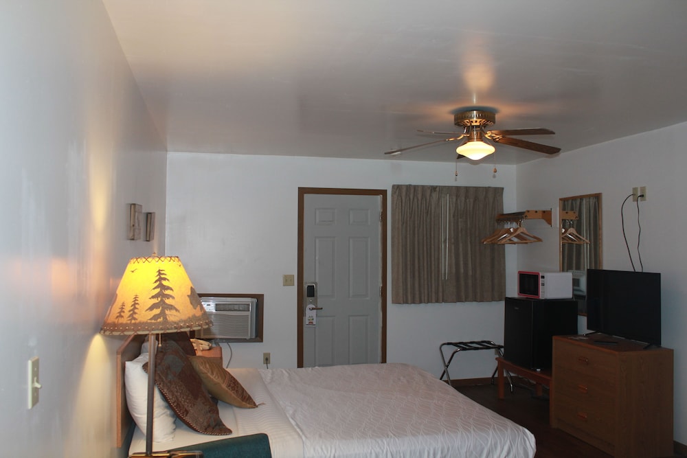 The Brookside Motel 29/37