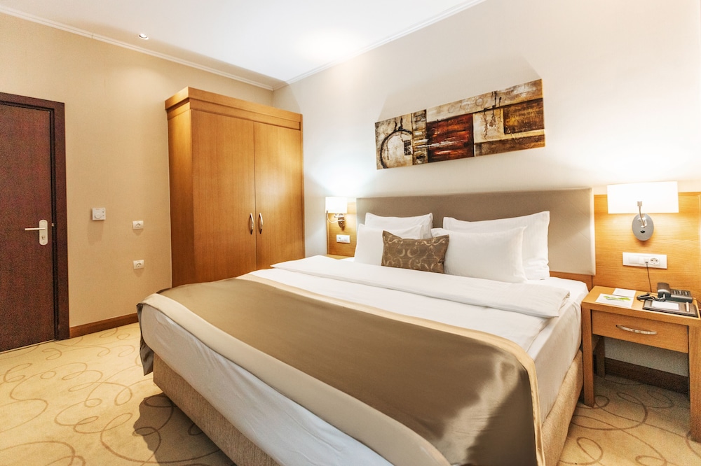 Hayat Hospitality Oskemen 13/48