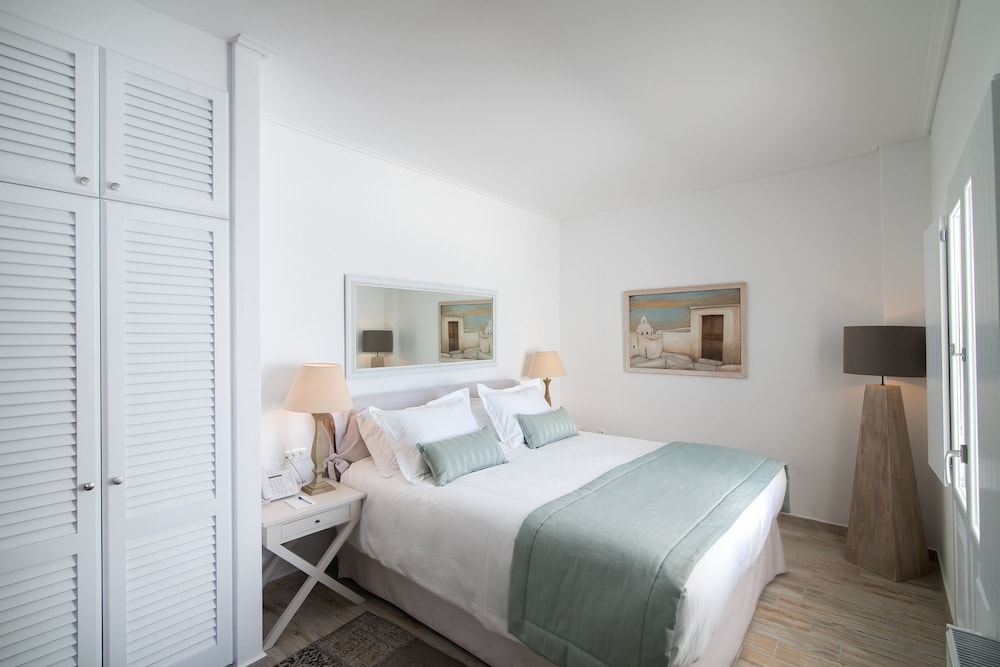 Aqua Luxury Suites 19/75