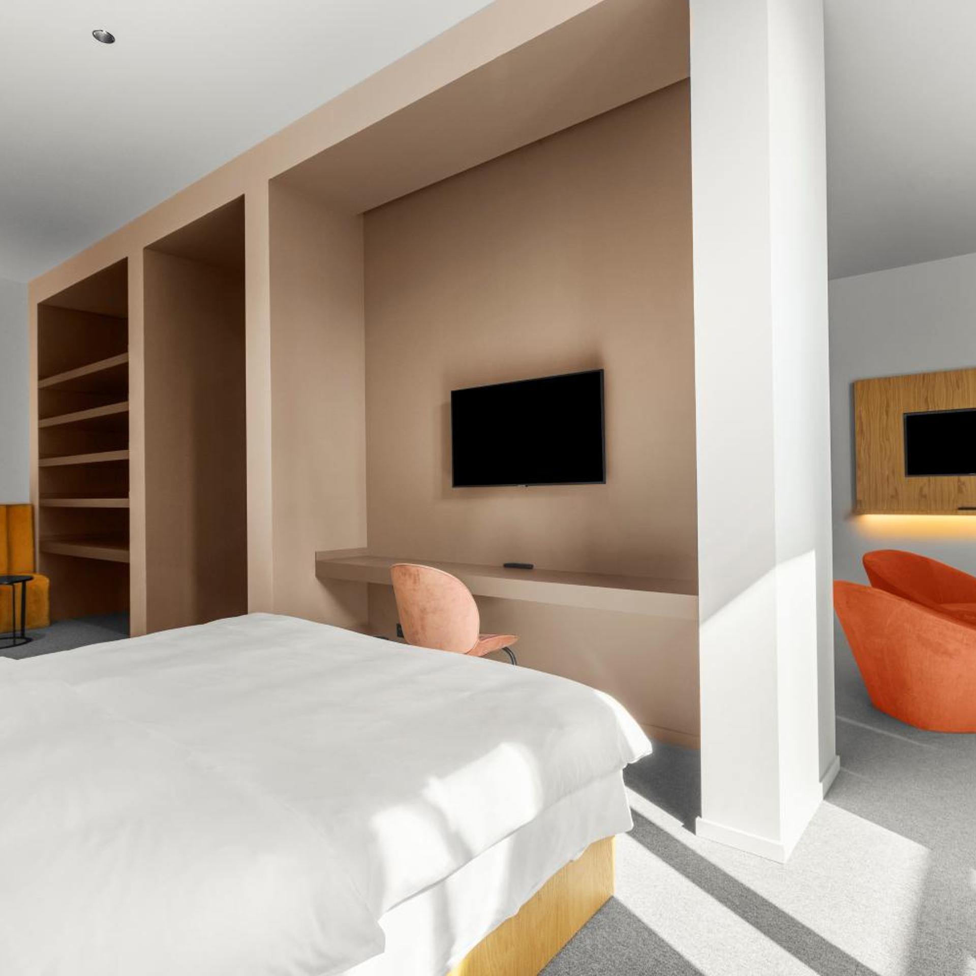 Deluxe, Suite