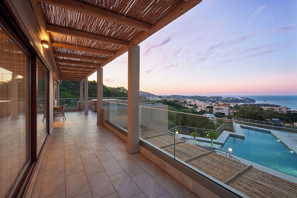 Keramos Villa And Apartments 18/45