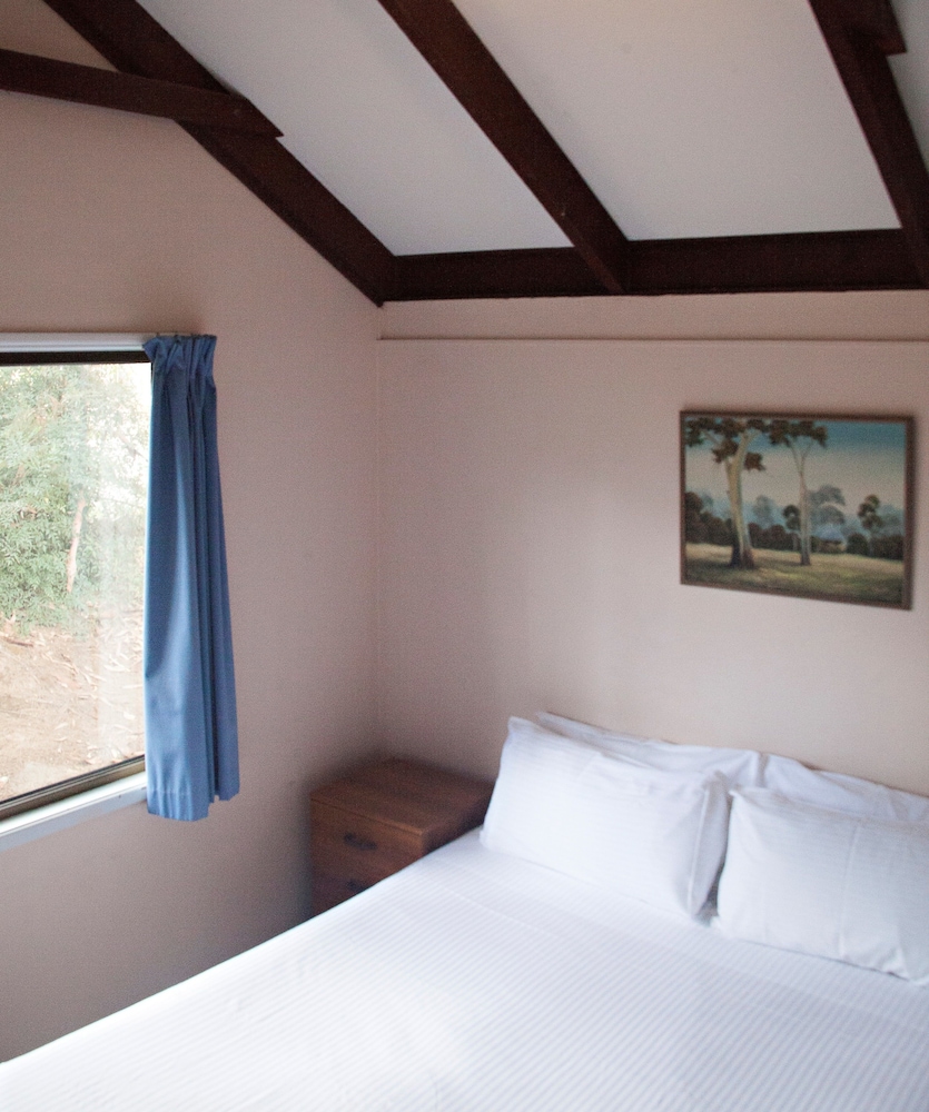 ORIGINAL, CABIN, QUEEN BED