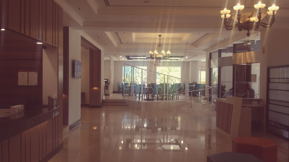 Harbour View Hotel 37/56
