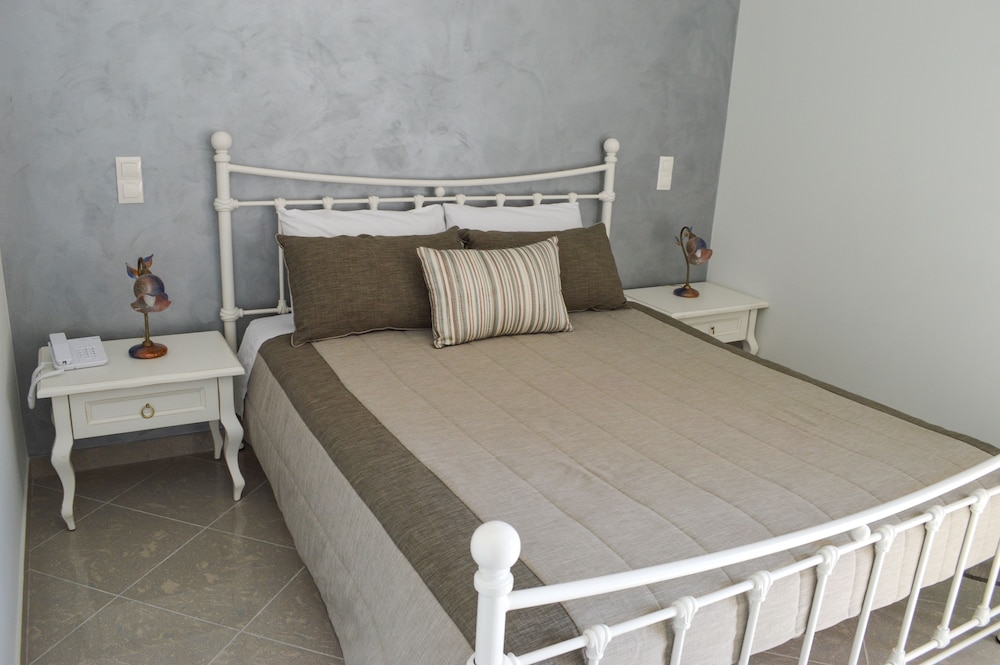 Suite, Sea View