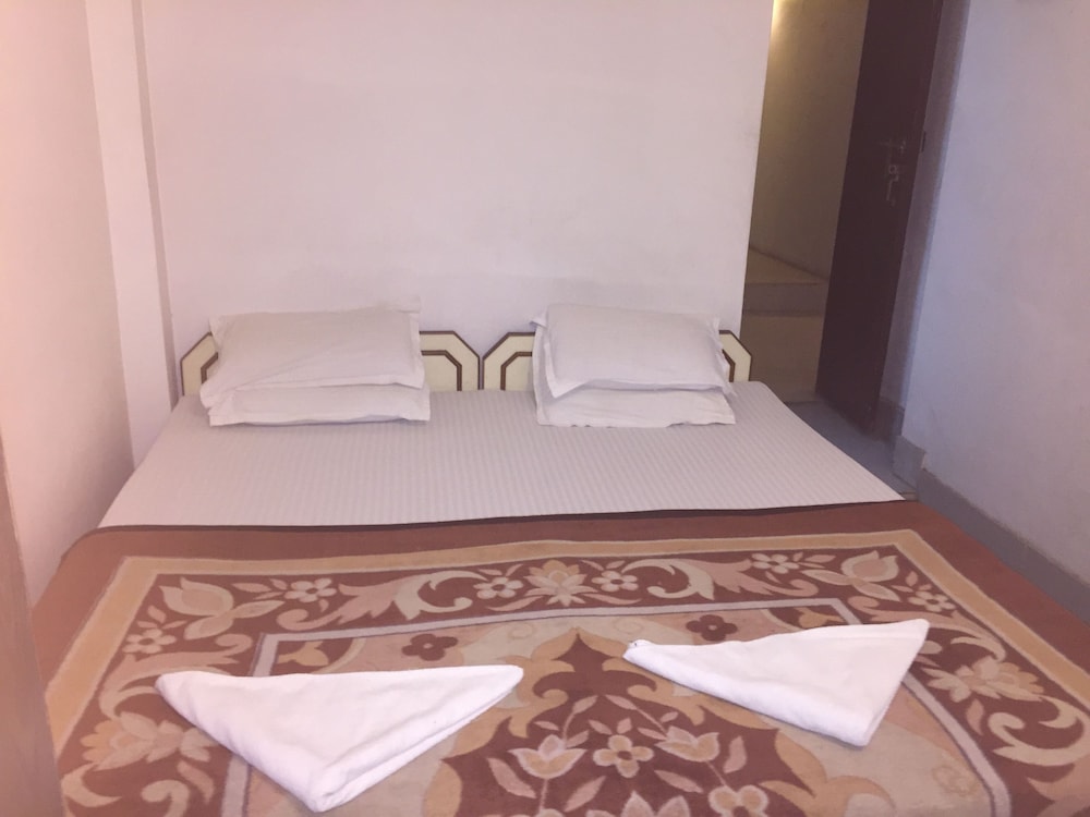 Sita Guest House 24/49