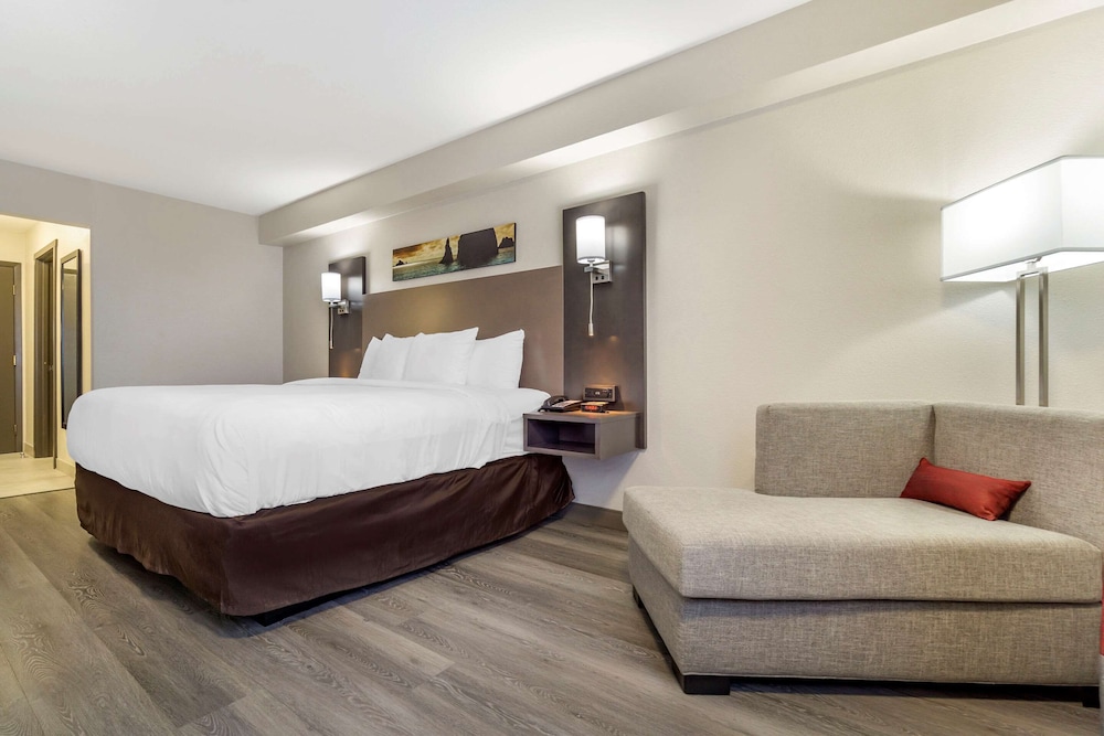 Quality Inn and Suites Pacific Auburn 10/51
