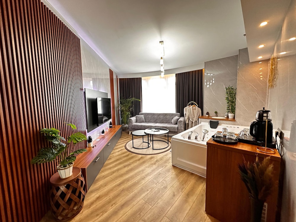 Sabiha Gokcen Hotel Istanbul Houses 24/50
