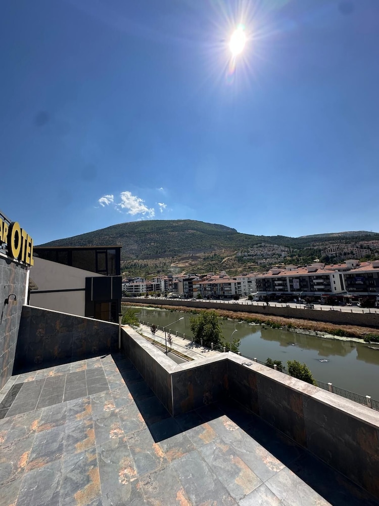 Kehribar Otel & Cafe Restaurant 1/50