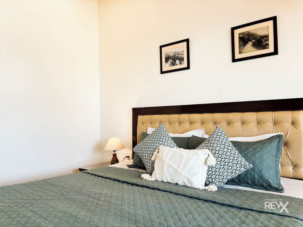 HOTEL SUNNY COT 7/55