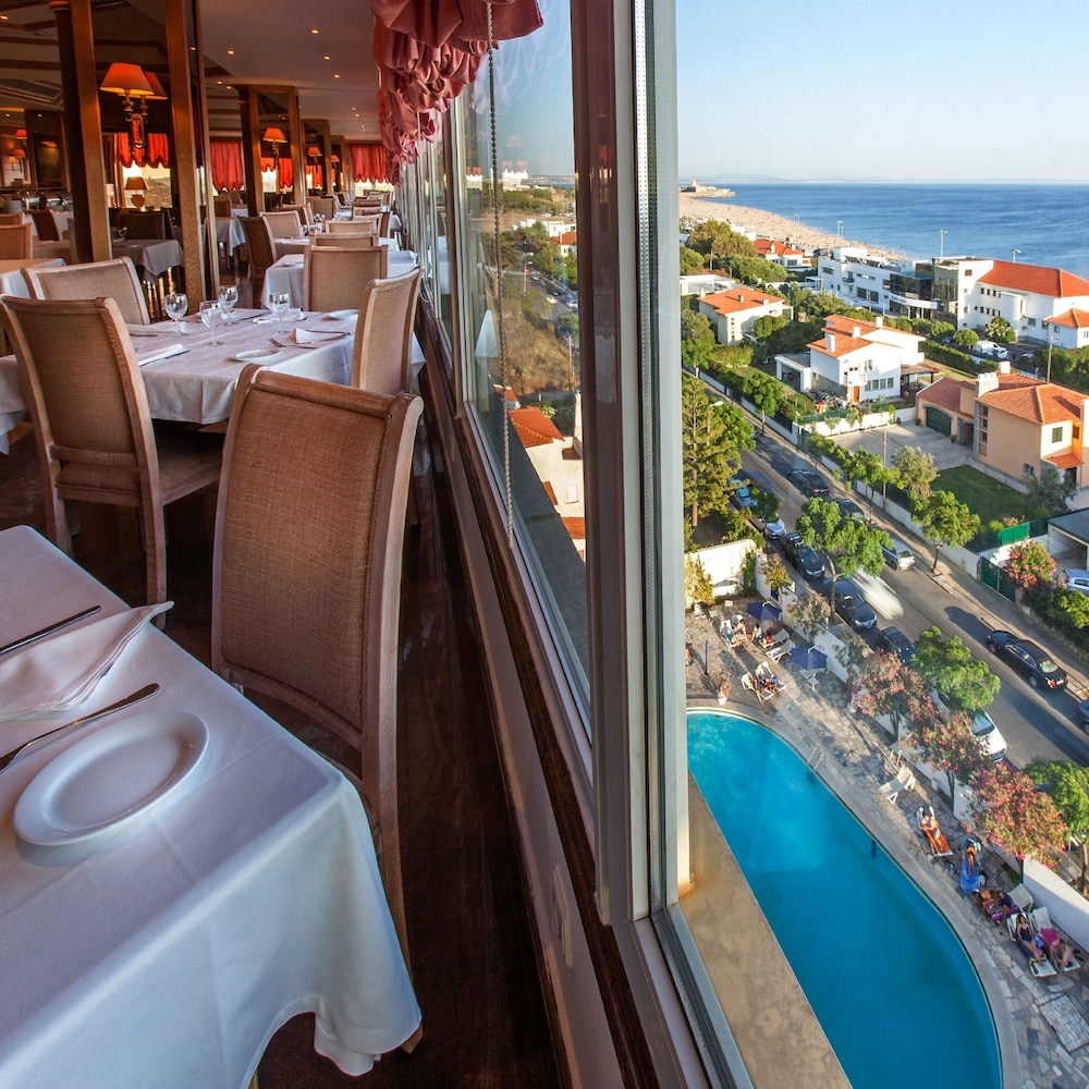 Carcavelos Beach Hotel 49/63